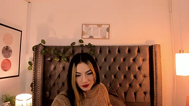 Kim Blane online show from December 12, 2024, 6:36 am