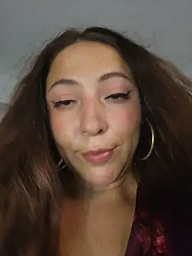 Snapshot of VickyHoult chatting on December 4, 2025, 8:06 pm VickyHoult online show from December 4, 2025, 8:06 pm