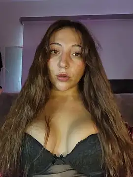 Snapshot of VickyHoult chatting on January 9, 2026, 8:10 pm VickyHoult online show from January 9, 2026, 8:10 pm