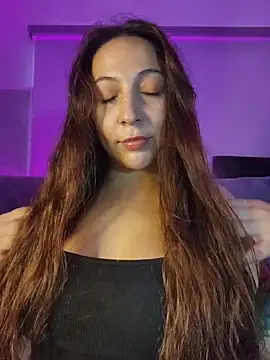 Snapshot of VickyHoult chatting on January 18, 2026, 7:28 pm VickyHoult online show from January 18, 2026, 7:28 pm