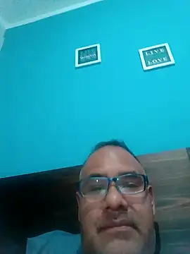 Snapshot of PhillDrake11 chatting on November 28, 2025, 4:04 am PhillDrake11 online show from November 28, 2025, 4:04 am