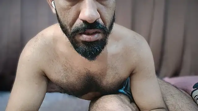 Snapshot of Steffan55 chatting on December 19, 2025, 4:03 pm Steffan55 online show from December 19, 2025, 4:03 pm