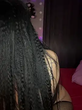 Snapshot of YreneRay chatting on February 18, 2026, 2:57 pm YreneRay online show from February 18, 2026, 2:57 pm