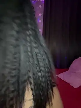 Snapshot of YreneRay chatting on February 19, 2026, 1:07 pm YreneRay online show from February 19, 2026, 1:07 pm