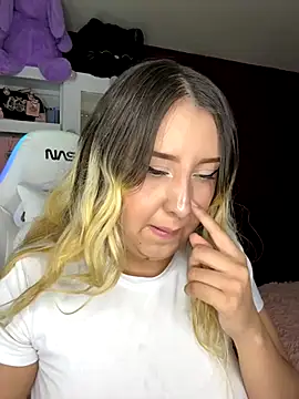 NibiruNairobi69 online show from October 19, 2025, 11:05 pm