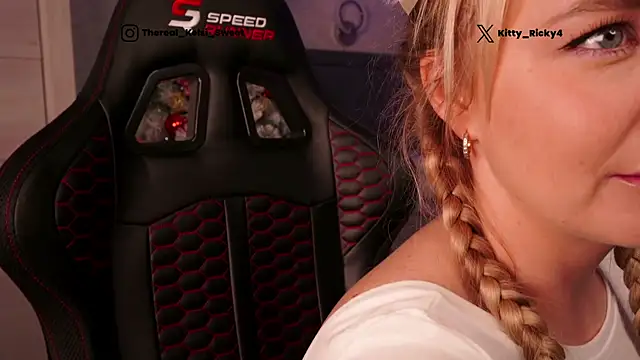 Snapshot of Kitty_Ricky chatting on January 11, 2026, 9:36 am Kitty Ricky online show from January 11, 2026, 9:36 am