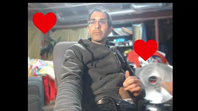 Snapshot of Gsmile1 chatting on February 27, 2025, 12:32 am Gsmile1 online show from February 27, 2025, 12:32 am