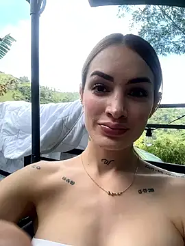 SofiaCarter online show from March 2, 2025, 5:04 pm