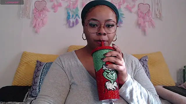 Snapshot of -khayaparker chatting on December 21, 2024, 5:51 pm -khayaparker online show from December 21, 2024, 5:51 pm