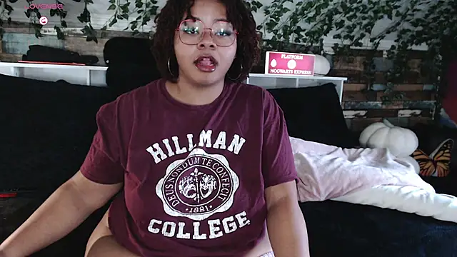 Snapshot of -khayaparker chatting on December 26, 2024, 1:54 pm -khayaparker online show from December 26, 2024, 1:54 pm