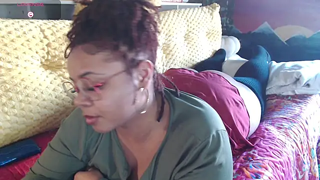 Snapshot of -khayaparker chatting on January 8, 2025, 8:29 pm -khayaparker online show from January 8, 2025, 8:29 pm