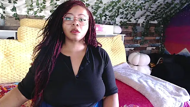 Snapshot of -khayaparker chatting on February 7, 2025, 5:51 pm -khayaparker online show from February 7, 2025, 5:51 pm