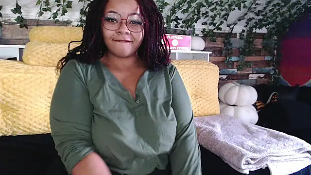 Snapshot of -khayaparker chatting on February 10, 2025, 6:24 pm -khayaparker online show from February 10, 2025, 6:24 pm