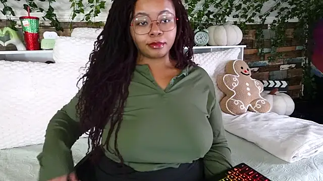 Snapshot of -khayaparker chatting on February 19, 2025, 6:43 pm -khayaparker online show from February 19, 2025, 6:43 pm