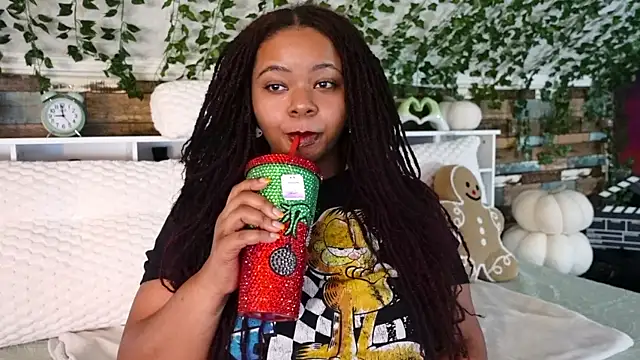 Snapshot of -khayaparker chatting on February 27, 2025, 2:00 pm -khayaparker online show from February 27, 2025, 2:00 pm