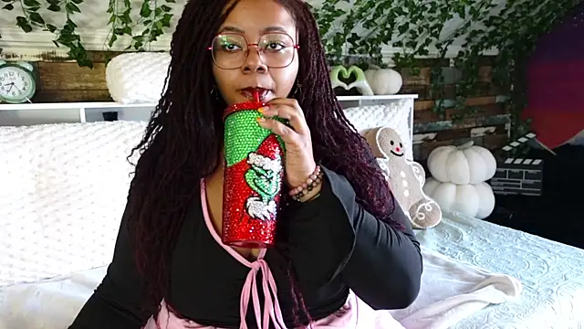 Snapshot of -khayaparker chatting on February 28, 2025, 1:36 pm -khayaparker online show from February 28, 2025, 1:36 pm