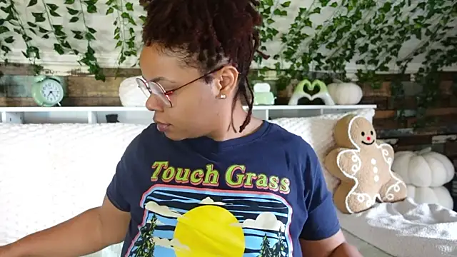 Snapshot of -khayaparker chatting on March 10, 2025, 12:26 pm -khayaparker online show from March 10, 2025, 12:26 pm