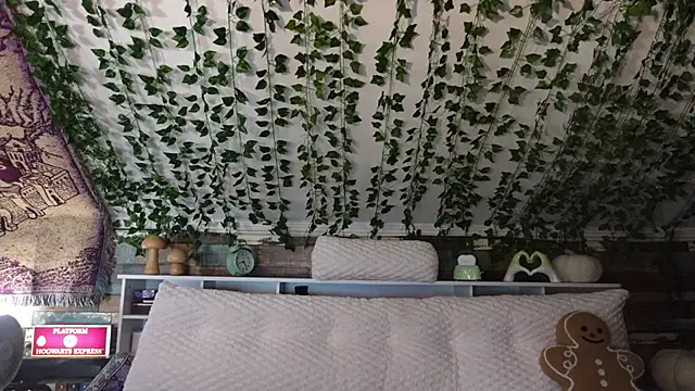 Snapshot of -khayaparker chatting on March 12, 2025, 9:44 am -khayaparker online show from March 12, 2025, 9:44 am