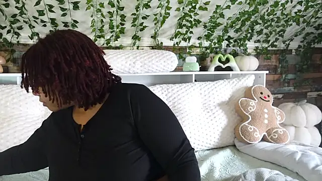 Snapshot of -khayaparker chatting on March 13, 2025, 6:01 pm -khayaparker online show from March 13, 2025, 6:01 pm