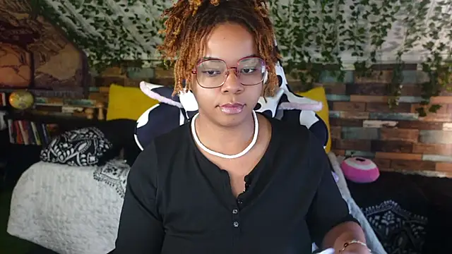 Snapshot of -khayaparker chatting on September 8, 2025, 3:44 pm -khayaparker online show from September 8, 2025, 3:44 pm