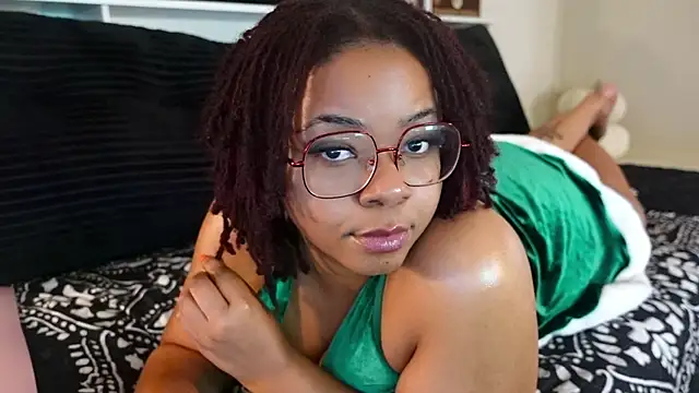 Snapshot of -khayaparker chatting on October 31, 2025, 4:08 pm -khayaparker online show from October 31, 2025, 4:08 pm