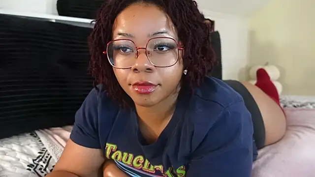 Snapshot of -khayaparker chatting on November 7, 2025, 8:20 pm -khayaparker online show from November 7, 2025, 8:20 pm