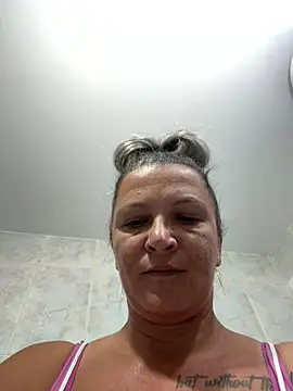 Snapshot of dannydoll33 chatting on January 17, 2025, 11:06 am dannydoll33 online show from January 17, 2025, 11:06 am