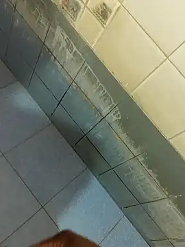 Snapshot of dinesh682 chatting on October 30, 2025, 9:48 pm dinesh682 online show from October 30, 2025, 9:48 pm