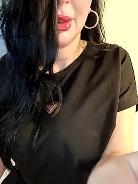 Snapshot of Queen_sousou chatting on February 14, 2026, 9:28 am Queen sousou online show from February 14, 2026, 9:28 am