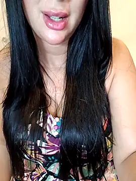 Snapshot of Queen_sousou chatting on March 28, 2026, 7:24 pm Queen sousou online show from March 28, 2026, 7:24 pm