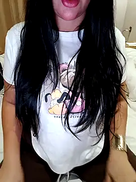Snapshot of Queen_sousou chatting on April 21, 2026, 4:23 pm Queen sousou online show from April 21, 2026, 4:23 pm