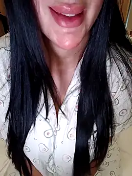 Snapshot of Queen_sousou chatting on April 28, 2026, 8:08 am Queen sousou online show from April 28, 2026, 8:08 am