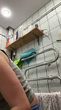 Snapshot of FluffyHat chatting on March 24, 2026, 8:08 am FluffyHat online show from March 24, 2026, 8:08 am