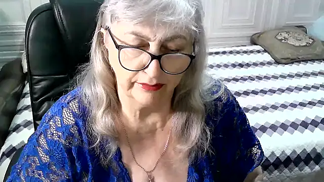 LolkaAlyss online show from November 22, 2025, 9:03 pm