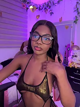 Snapshot of Vane_Rossee chatting on February 11, 2026, 12:15 am Vane Rossee online show from February 11, 2026, 12:15 am