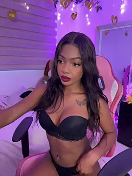 Snapshot of Vane_Rossee chatting on February 12, 2026, 10:38 pm Vane Rossee online show from February 12, 2026, 10:38 pm