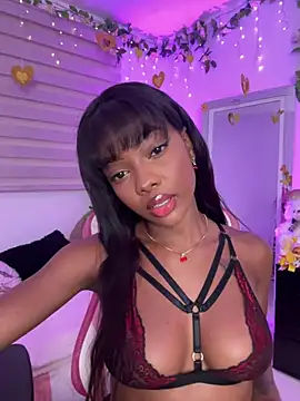 Snapshot of Vane_Rossee chatting on March 4, 2026, 12:05 am Vane Rossee online show from March 4, 2026, 12:05 am