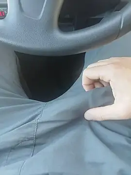 Snapshot of Aykut1990 chatting on December 3, 2025, 11:08 am Aykut1990 online show from December 3, 2025, 11:08 am