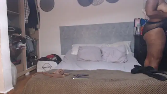 Snapshot of sharom_smith1 chatting on March 5, 2026, 11:23 pm sharom smith1 online show from March 5, 2026, 11:23 pm