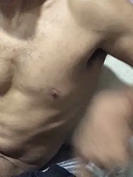 Snapshot of domigoodguy chatting on February 8, 2026, 12:47 am domigoodguy online show from February 8, 2026, 12:47 am