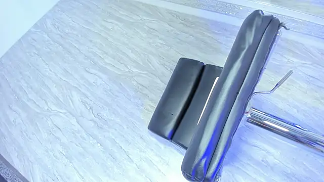 Snapshot of Tamara_18 chatting on April 1, 2026, 2:58 pm Tamara 18 online show from April 1, 2026, 2:58 pm