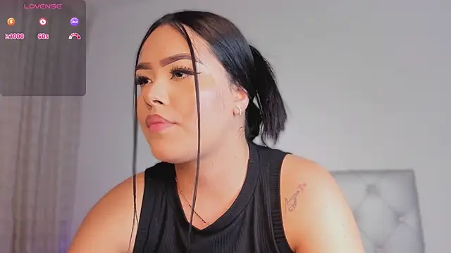 Snapshot of sophy_champagne chatting on February 13, 2025, 7:56 am sophy champagne online show from February 13, 2025, 7:56 am