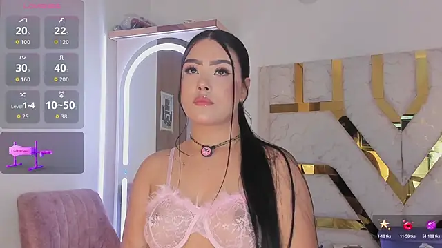Snapshot of sophy_champagne chatting on March 5, 2026, 12:17 am sophy champagne online show from March 5, 2026, 12:17 am