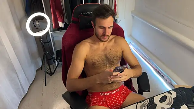 Snapshot of Raamoss chatting on October 11, 2025, 7:34 pm Raamoss online show from October 11, 2025, 7:34 pm