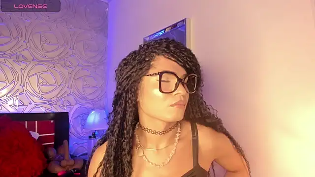 vennus1  online show from January 27, 2025, 9:22 pm