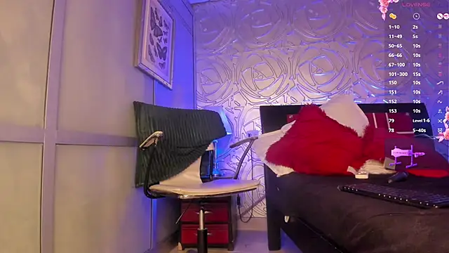 vennus1  online show from January 28, 2025, 4:30 pm