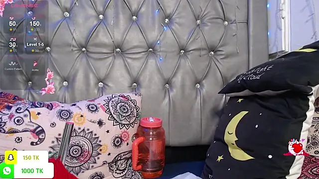 LAILAGUMMY online show from September 25, 2025, 11:03 am