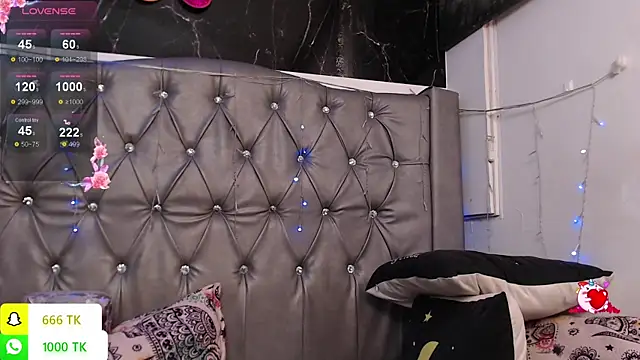 LAILAGUMMY online show from April 14, 2026, 1:17 pm