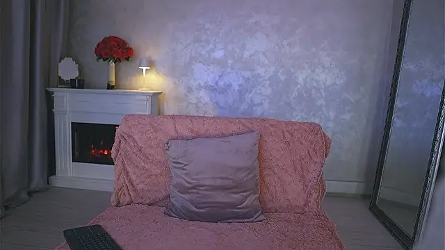 Snapshot of Michelle90u chatting on February 23, 2026, 8:50 pm Michelle90u online show from February 23, 2026, 8:50 pm