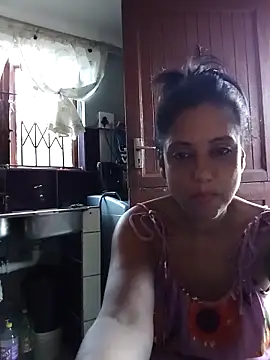 Snapshot of Mahi4luv chatting on February 3, 2026, 4:34 pm Mahi4luv online show from February 3, 2026, 4:34 pm